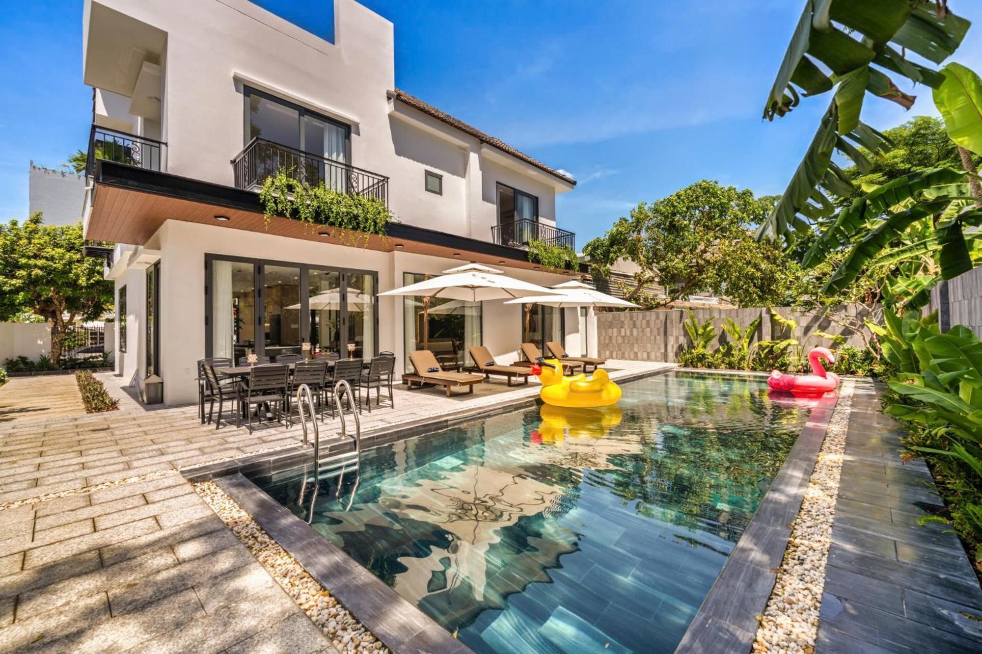 Luxurious 500m Villa, Private Pool, 300m To Beach Villa