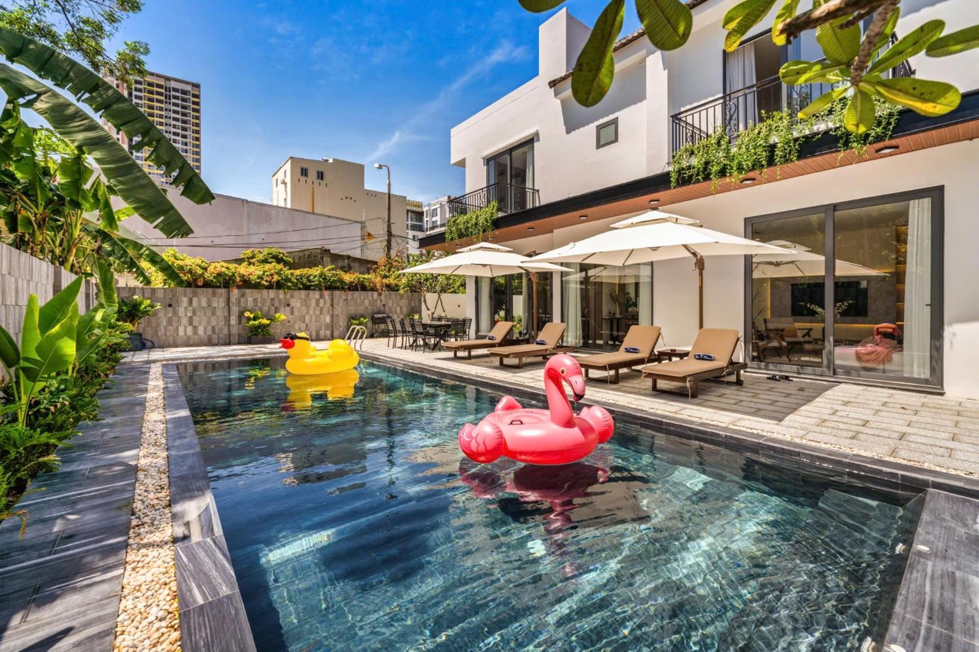 Luxurious 500m Villa, Private Pool, 300m To Beach *