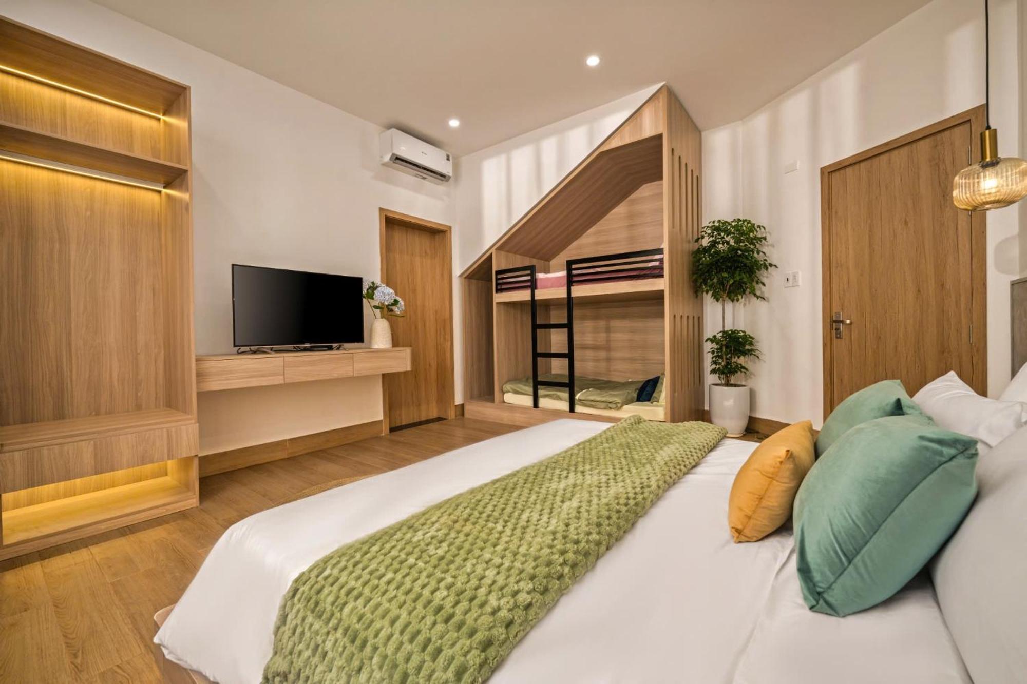 Luxurious 500m Villa, Private Pool, 300m To Beach * Da Nang