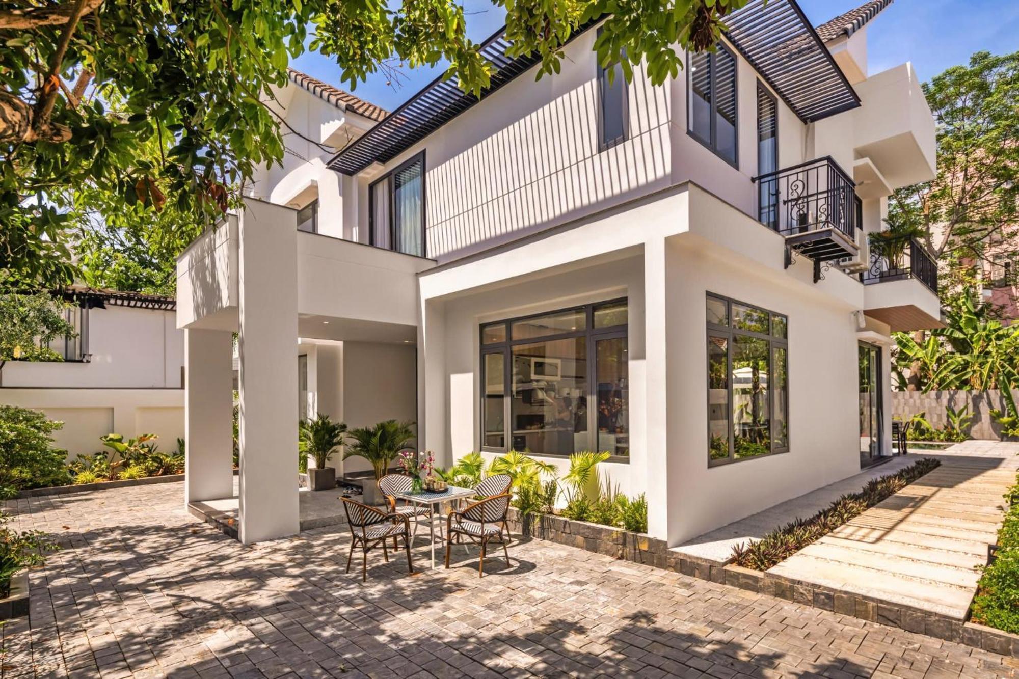 Villa Luxurious 500m Villa, Private Pool, 300m To Beach Da Nang