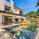 Luxurious 500M Villa, Private Pool, 300M To Beach
