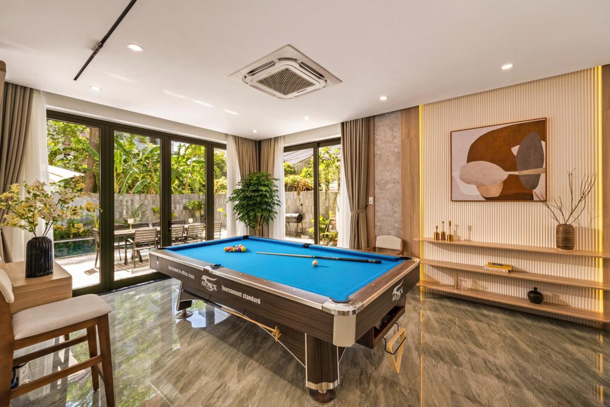 Villa Luxurious 500m Villa, Private Pool, 300m To Beach *