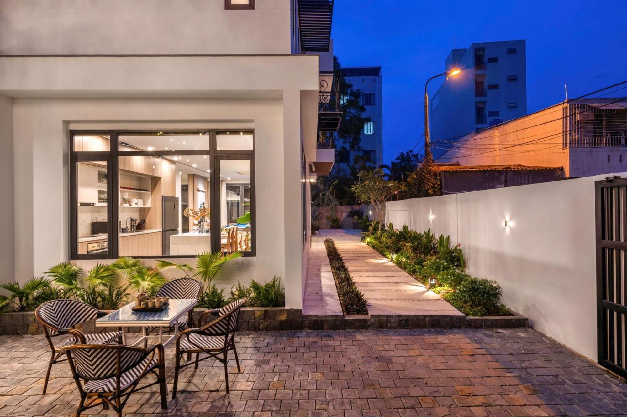 Luxurious 500m Villa, Private Pool, 300m To Beach * Da Nang
